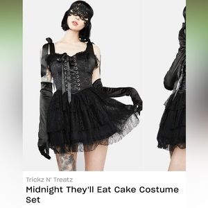 Dolls kill costume size XL.